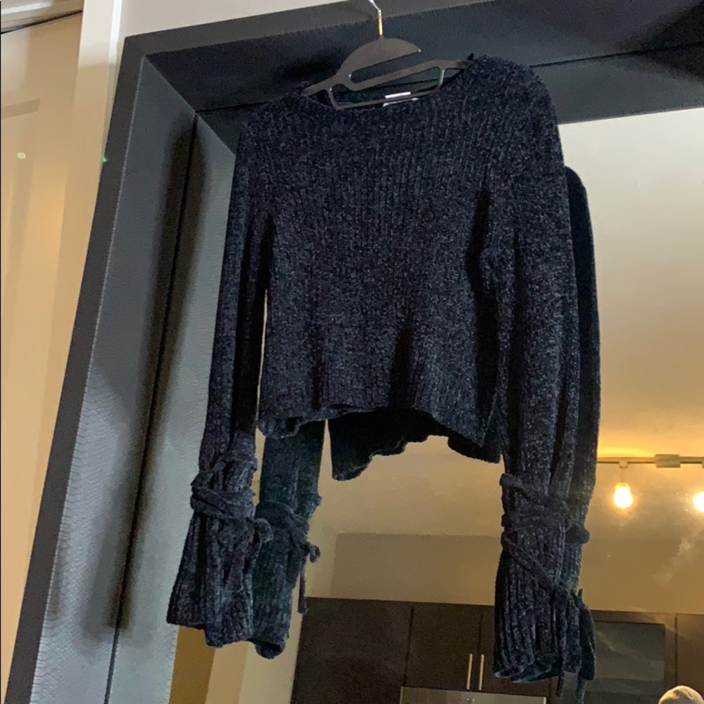 Lovers + Friends Black Parkwood Sweater Size S